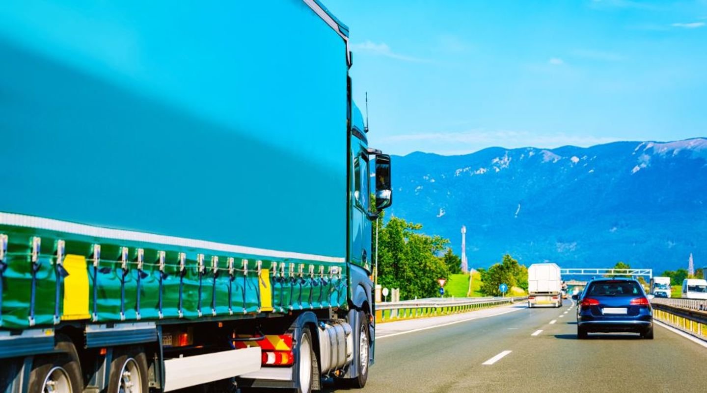 Altra Shipping And Clearance