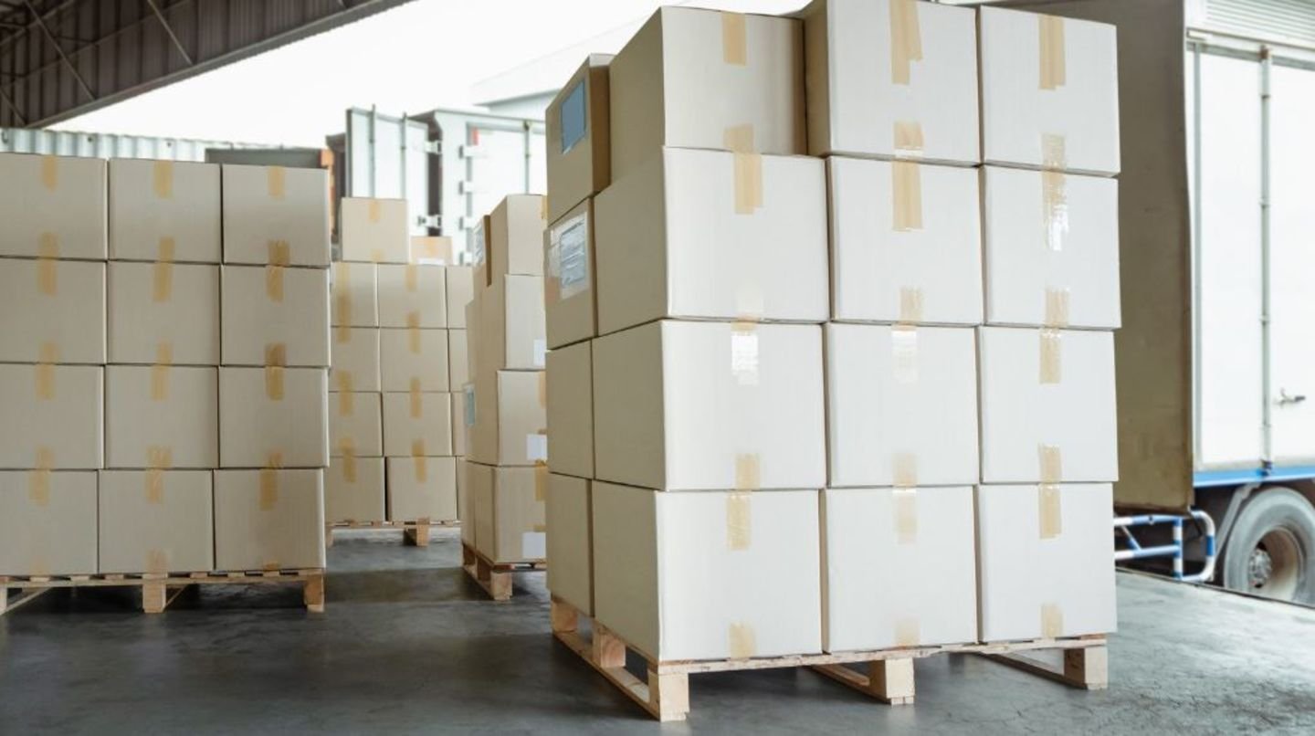 Adeeb Nasir Cargo Packaging