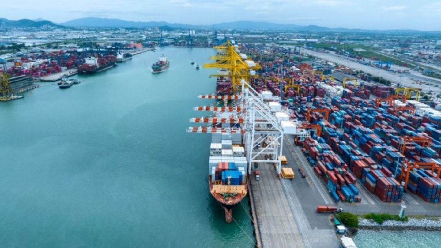 Ploiki Maritime Freight Broker